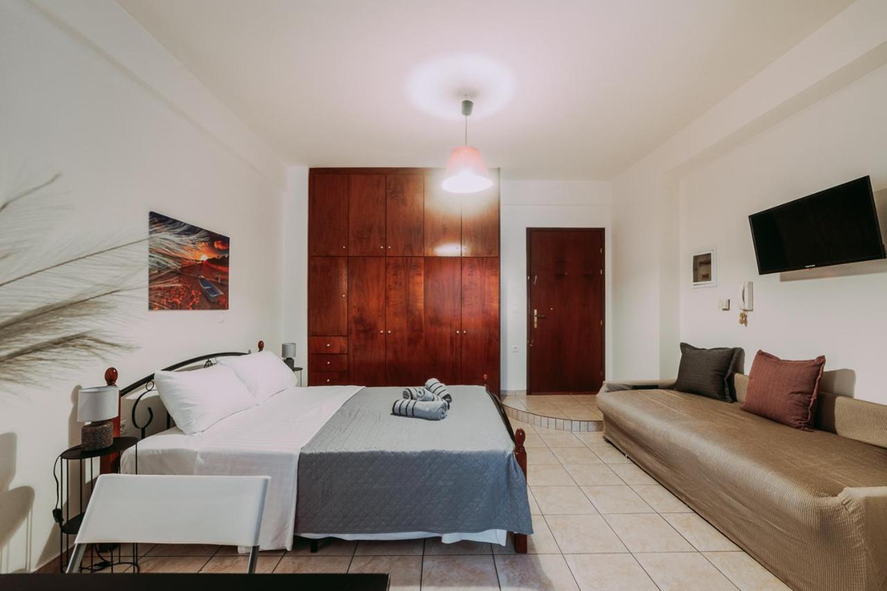 Apartamento House In The Center Kalamata Exterior foto